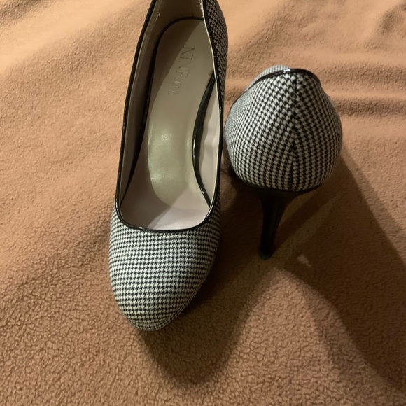 Heels-platforms - Picture 2 of 3